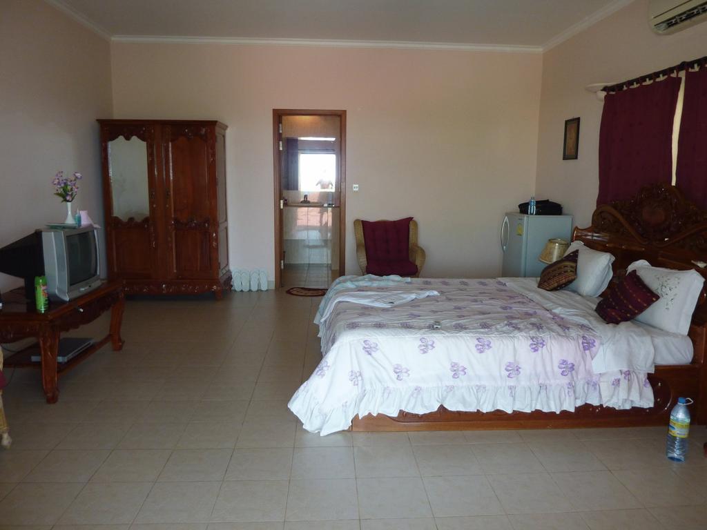 Golden Rooster Hotel Sihanoukville Zimmer foto